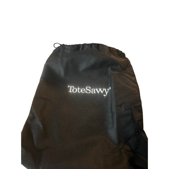 Tote Savvy Change Bag in Fawn. Crossbody with Stripe Strap.
changing pad - Picture 8 of 8